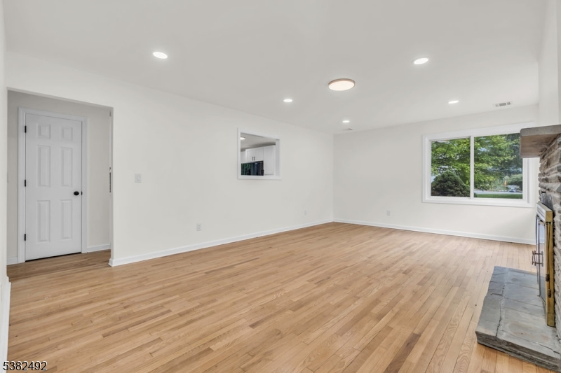 55 Orchard Dr