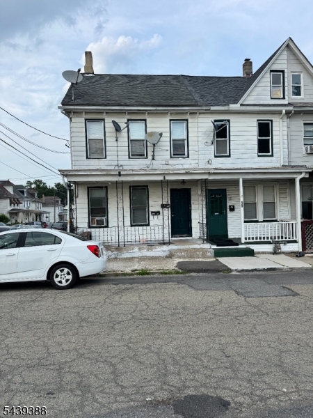 17 Railroad Ave