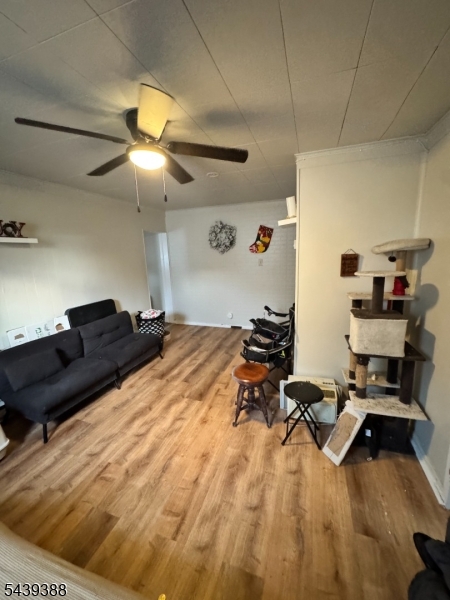 17 Railroad Ave