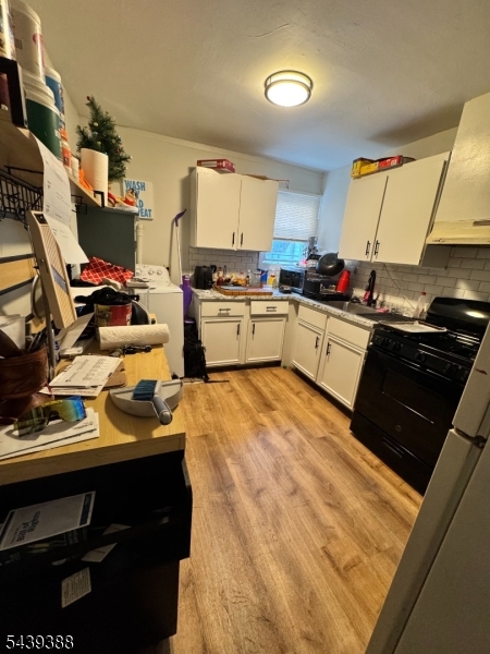 17 Railroad Ave