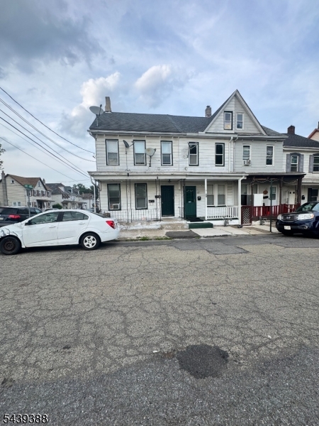 17 Railroad Ave