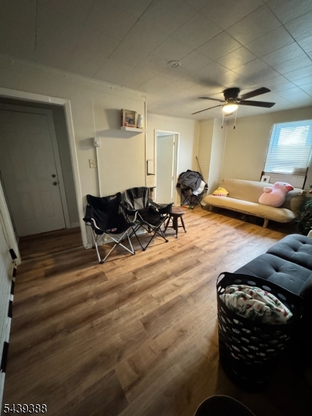 17 Railroad Ave