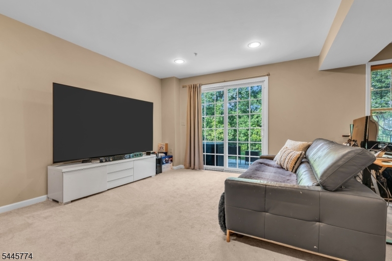 28 Forshee Cir