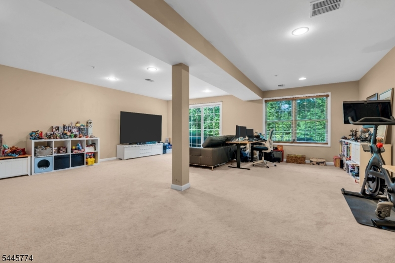 28 Forshee Cir