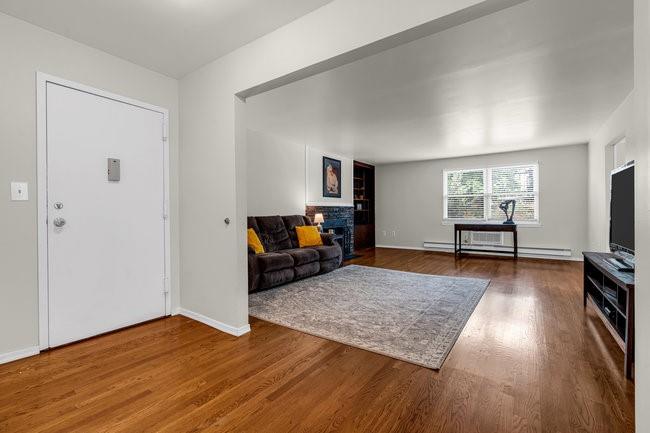 637 Sierra Vista Lane