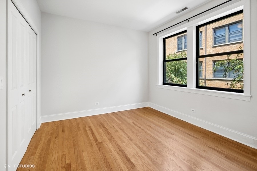7635 N Greenview Avenue Unit: 1W