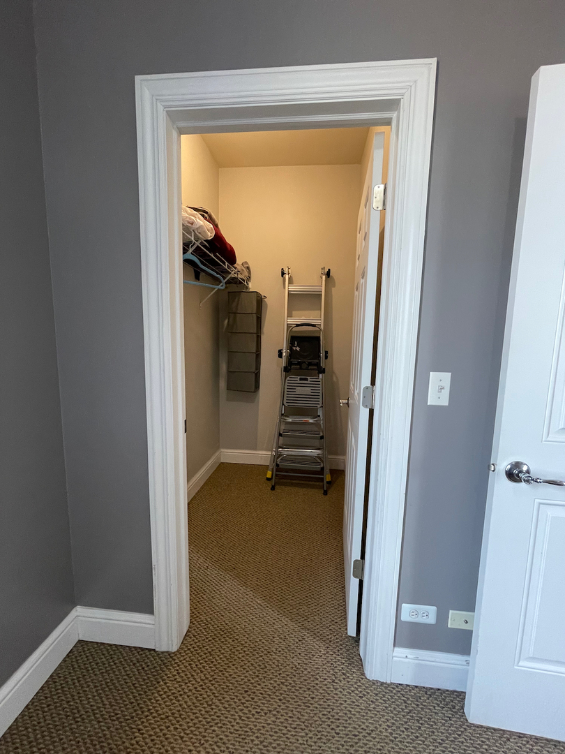 1841 N Lawndale Avenue Unit: 3E