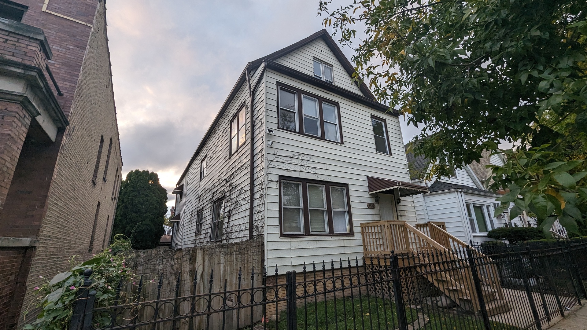 3922 N Bernard Street