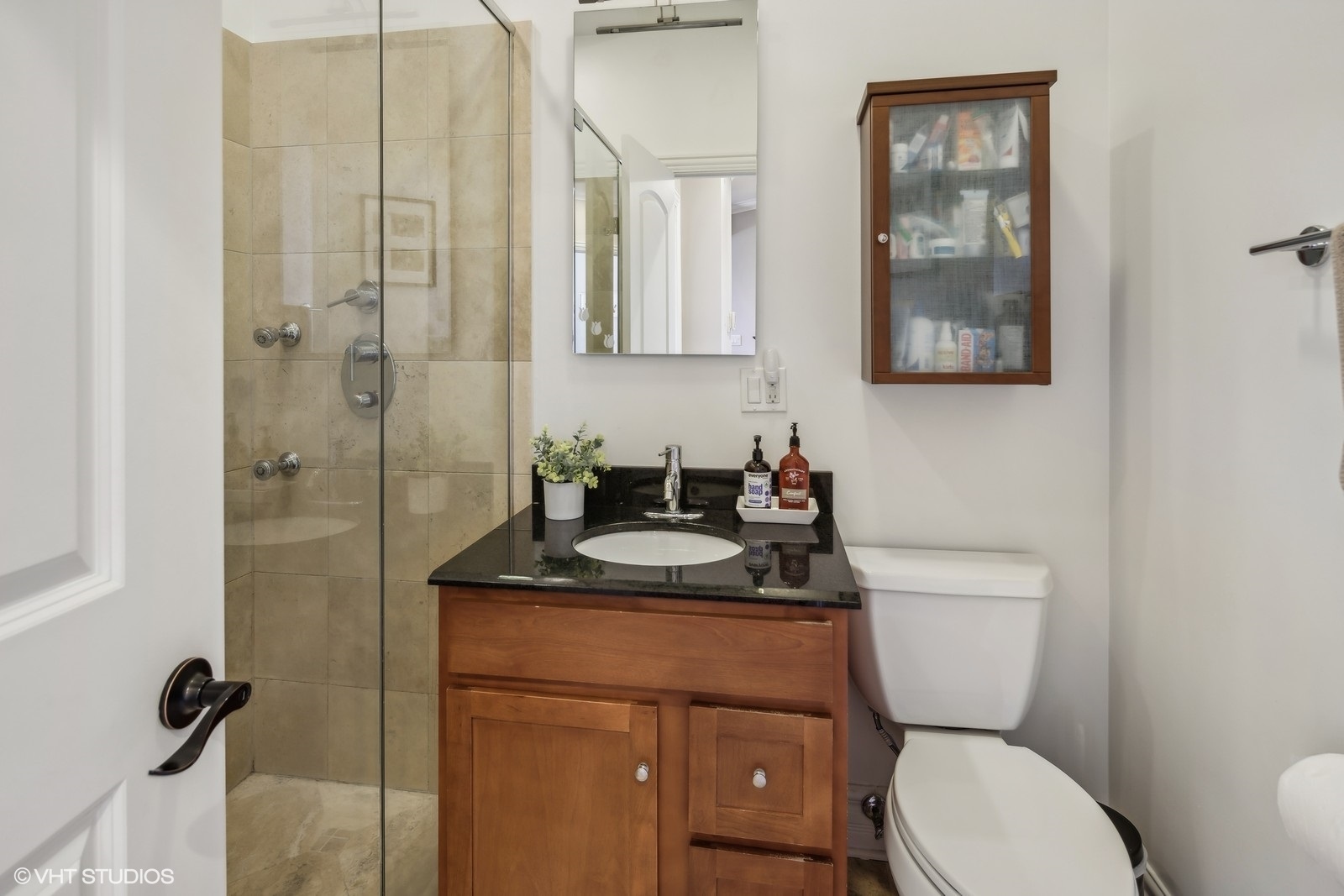 1713 W LELAND Avenue Unit: 3
