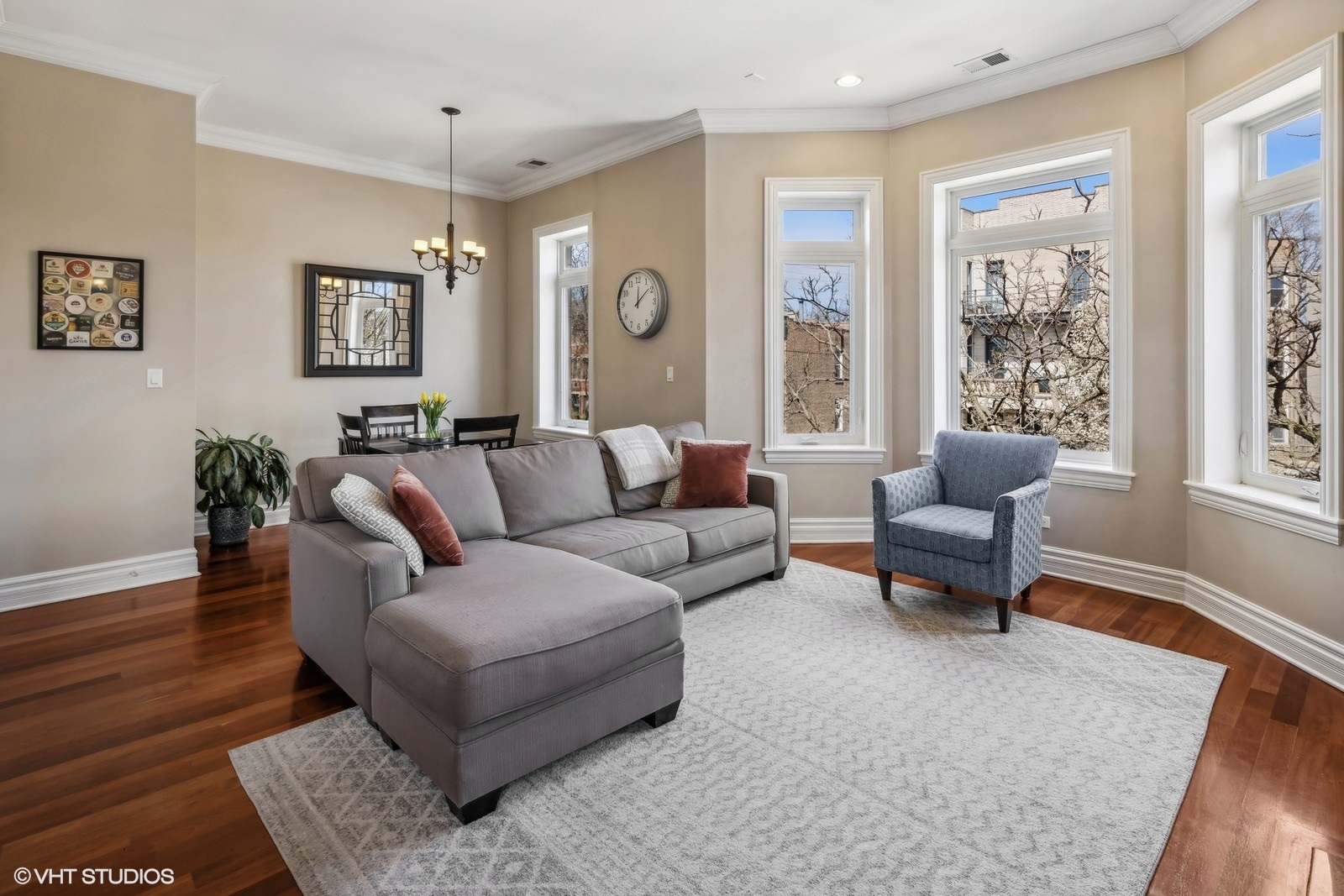 1713 W LELAND Avenue Unit: 3