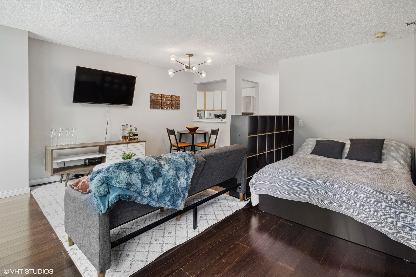 480 N Mcclurg Court Unit: 1018N