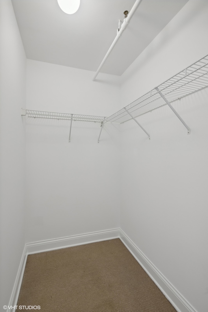 474 N LAKE SHORE Drive Unit: 5805