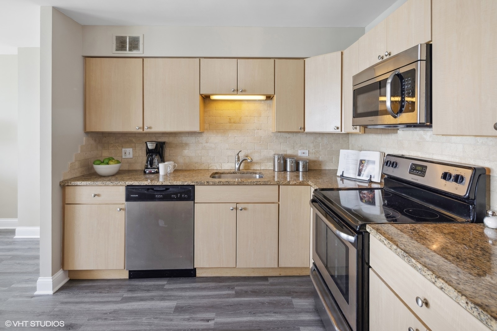 474 N LAKE SHORE Drive Unit: 5805