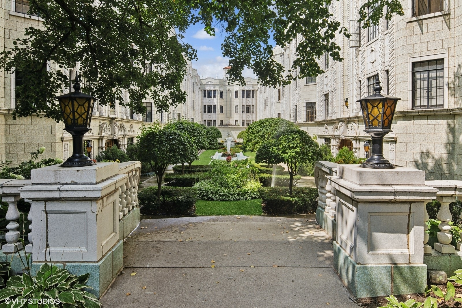 7344 N Ridge Boulevard Unit: 9C