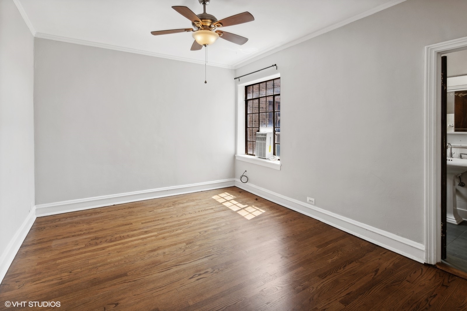 7344 N Ridge Boulevard Unit: 9C
