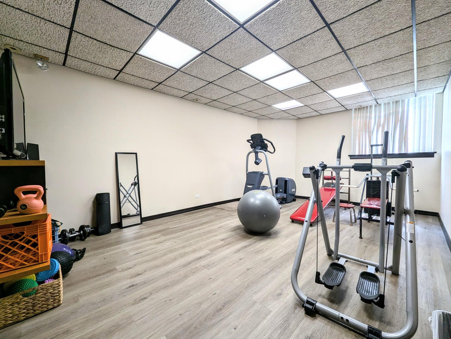7344 N Ridge Boulevard Unit: 9C