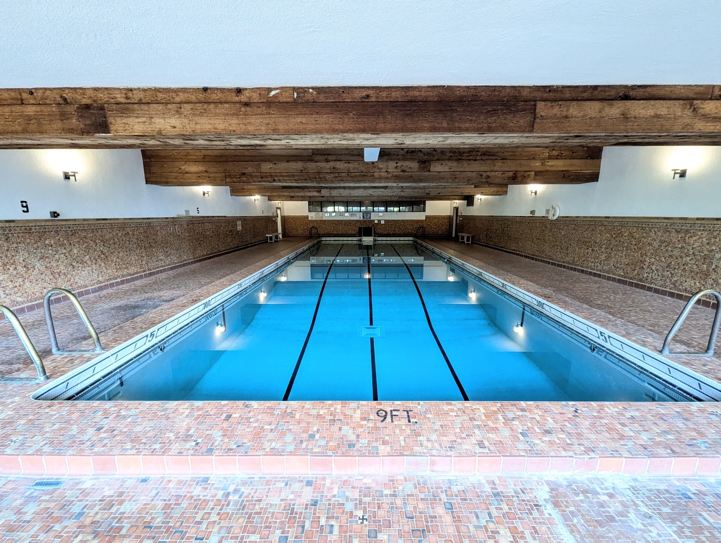 7344 N Ridge Boulevard Unit: 9C