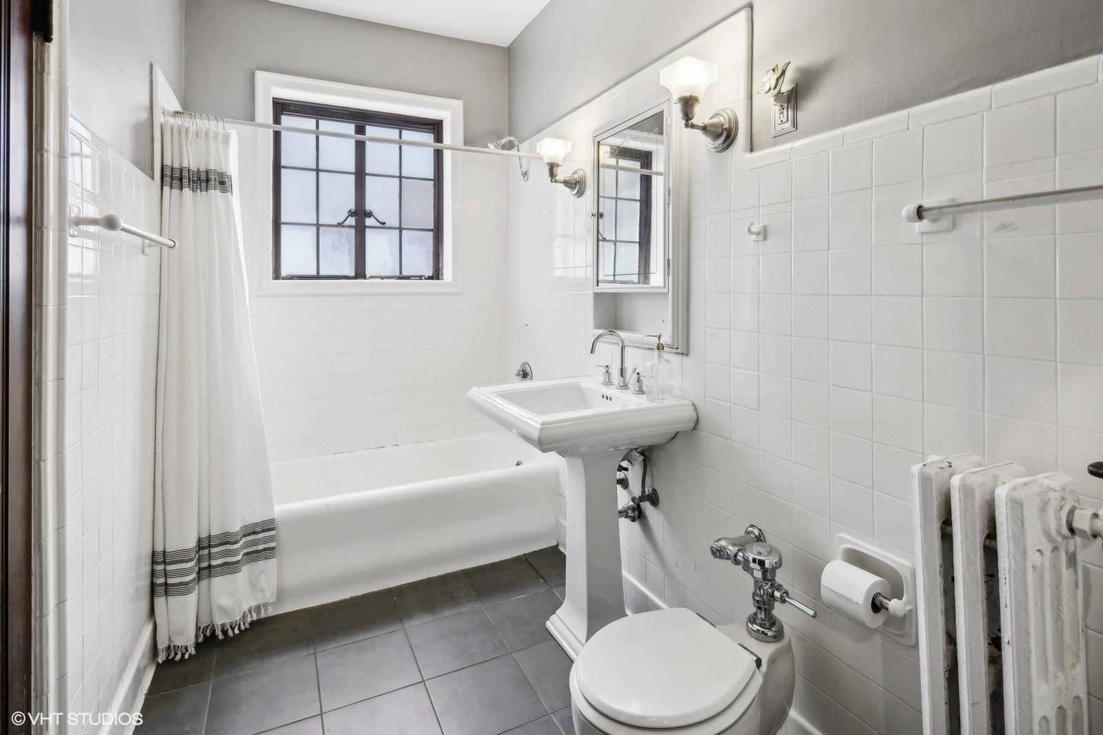 7344 N Ridge Boulevard Unit: 9C