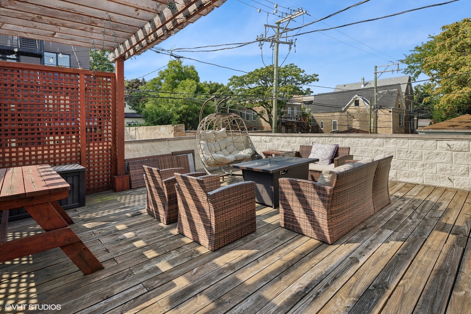 1056 N Wolcott Avenue Unit: 2N