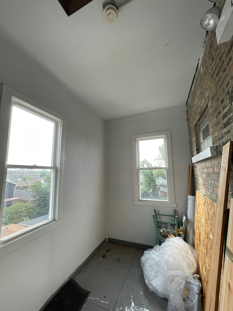 1841 N LAWNDALE Avenue Unit: 3E