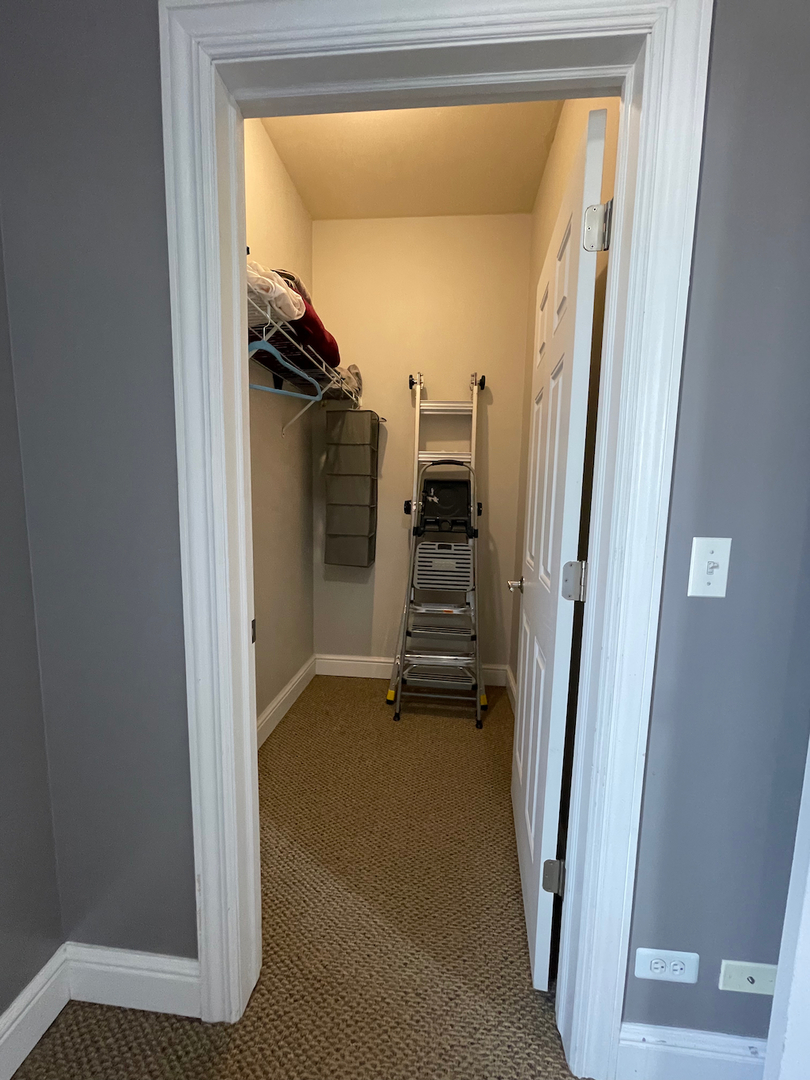 1841 N LAWNDALE Avenue Unit: 3E