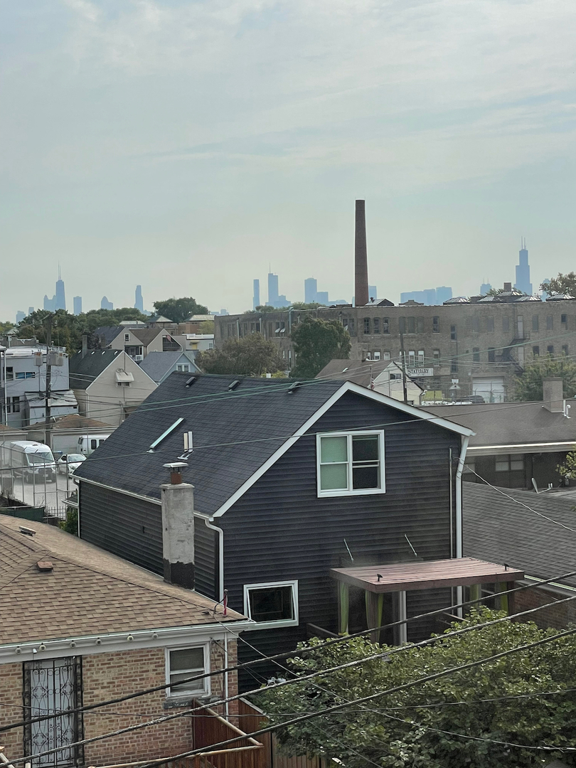 1841 N LAWNDALE Avenue Unit: 3E