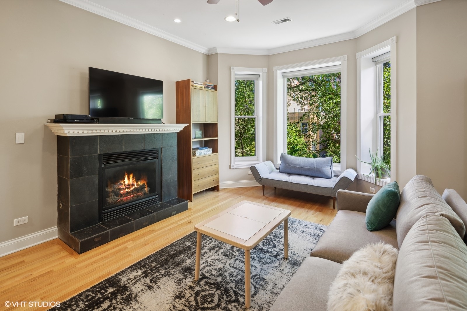 5208 N Winthrop Avenue Unit: 2