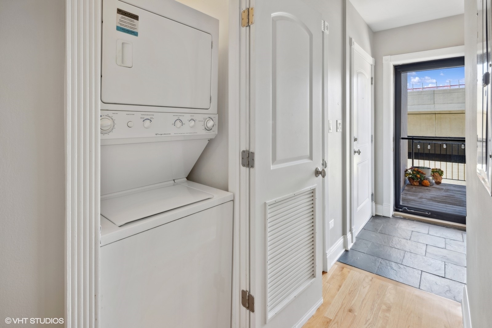 5208 N Winthrop Avenue Unit: 2