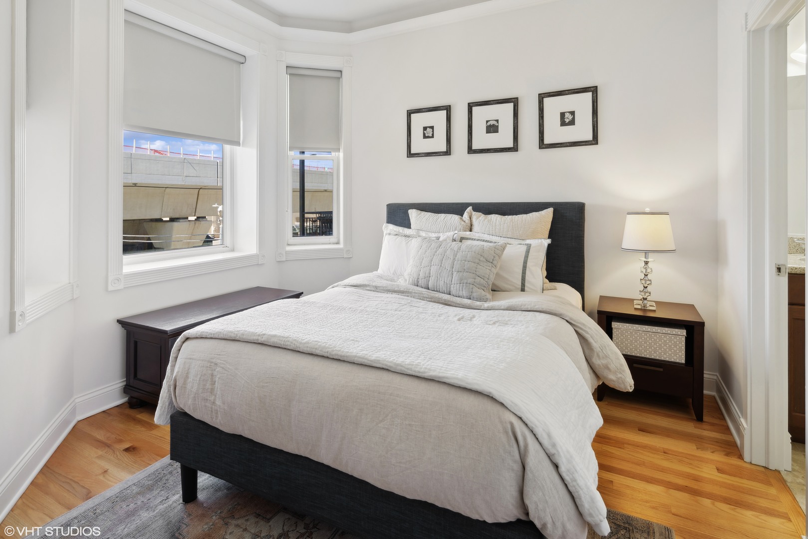 5208 N Winthrop Avenue Unit: 2