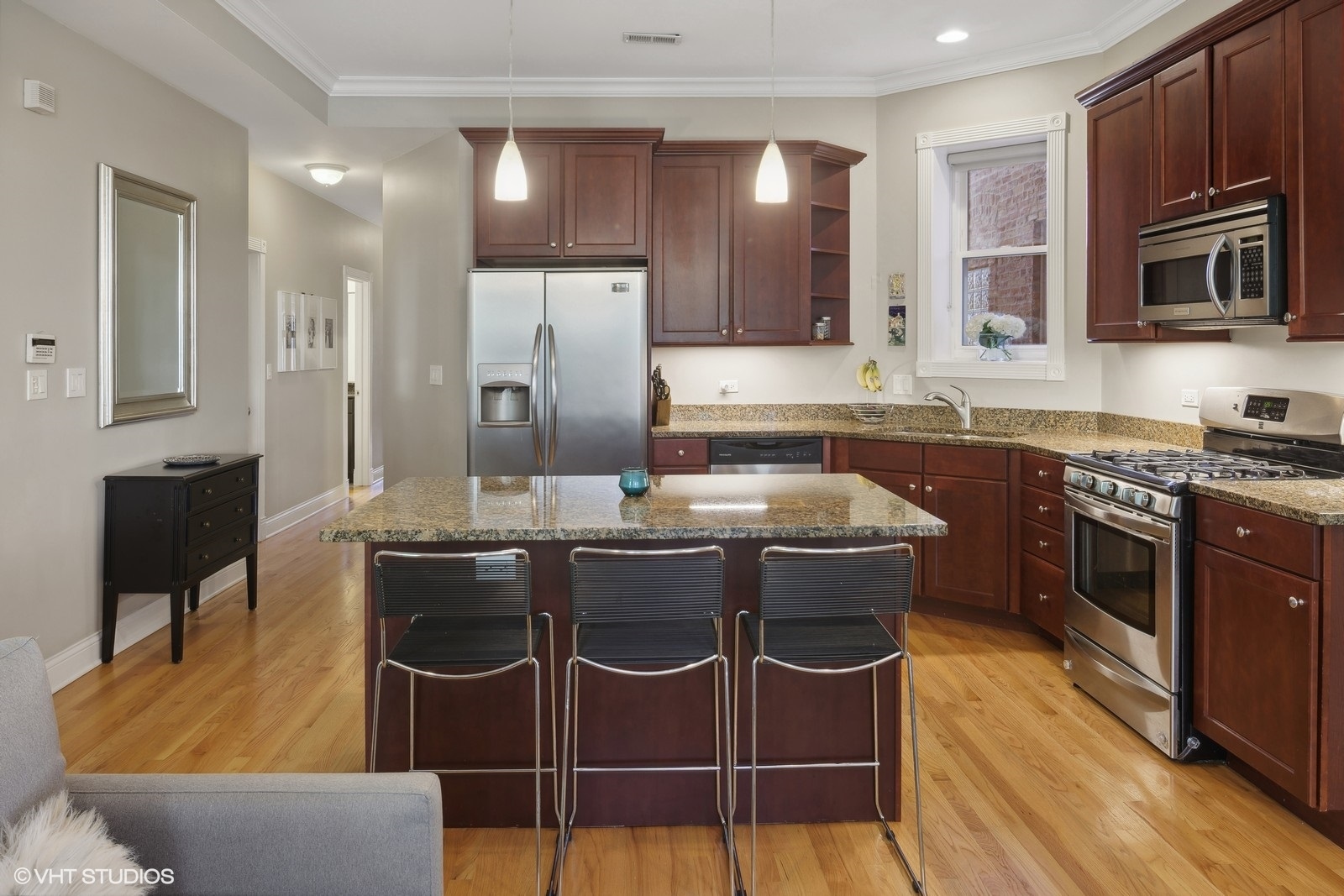 5208 N Winthrop Avenue Unit: 2