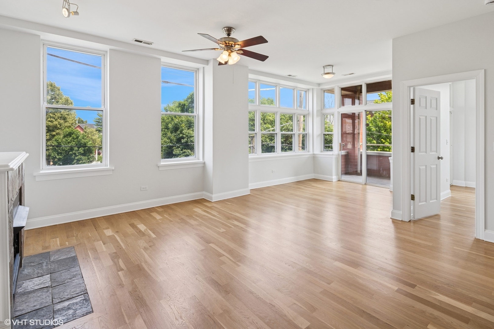 2700 W Belmont Avenue Unit: 205