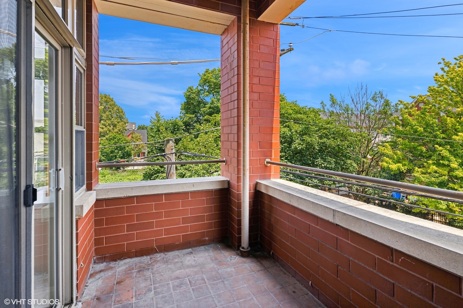 2700 W Belmont Avenue Unit: 205