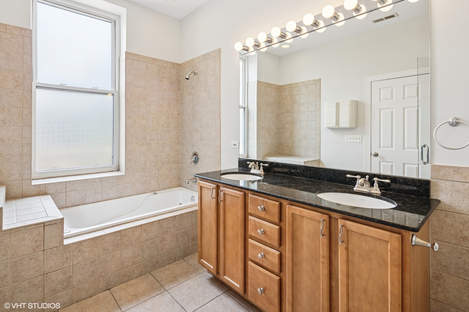 2700 W Belmont Avenue Unit: 205