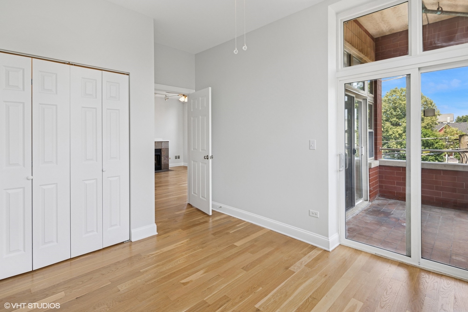 2700 W Belmont Avenue Unit: 205