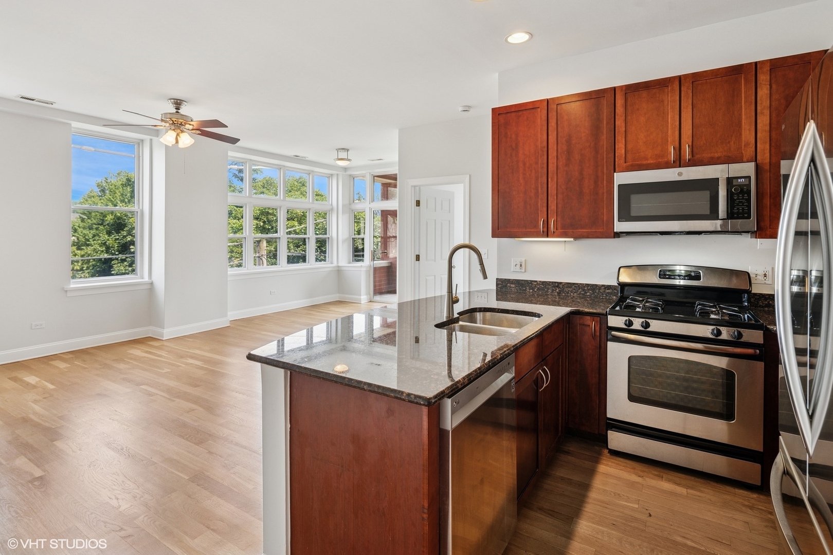 2700 W Belmont Avenue Unit: 205