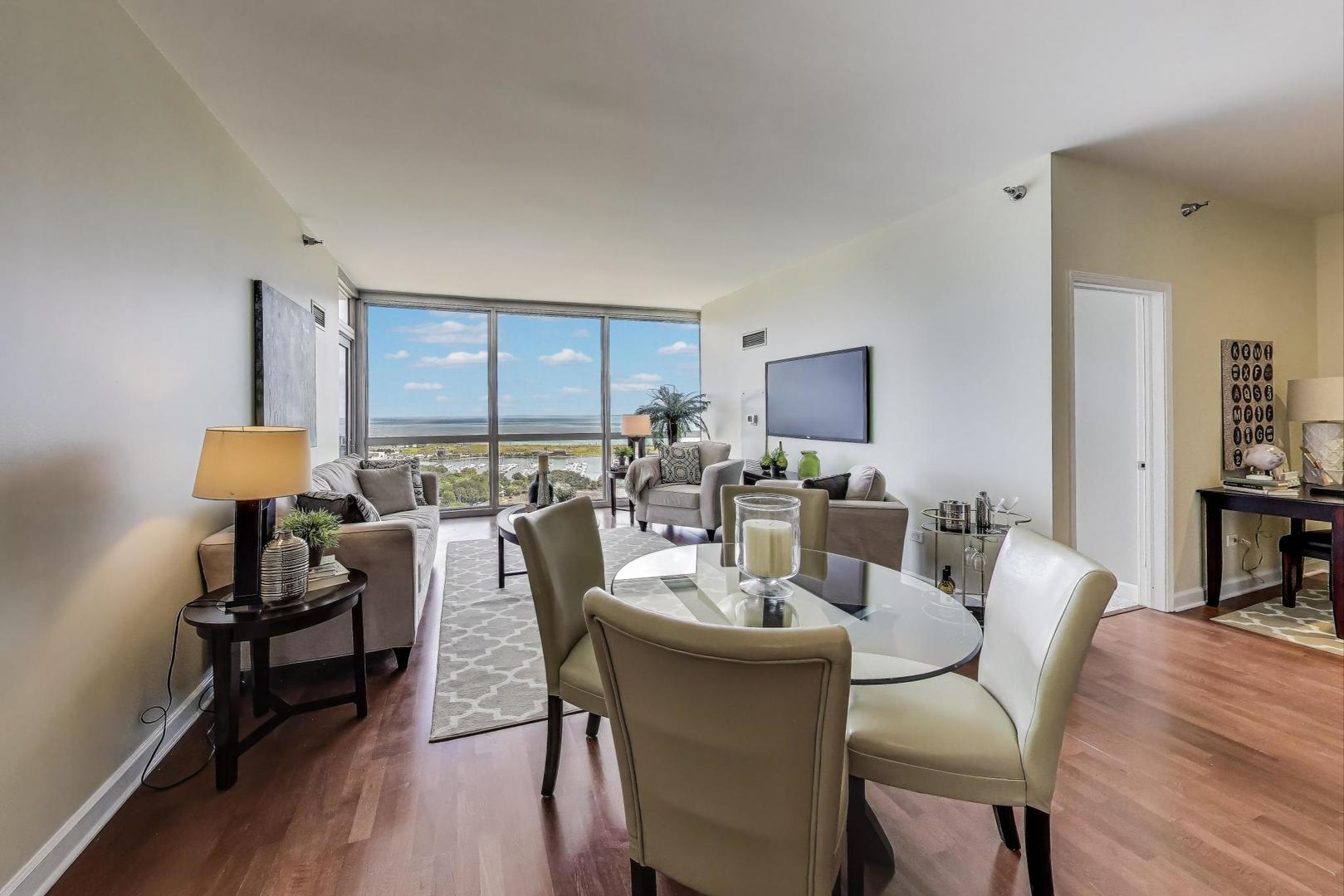 1841 S Calumet Avenue Unit: 2105
