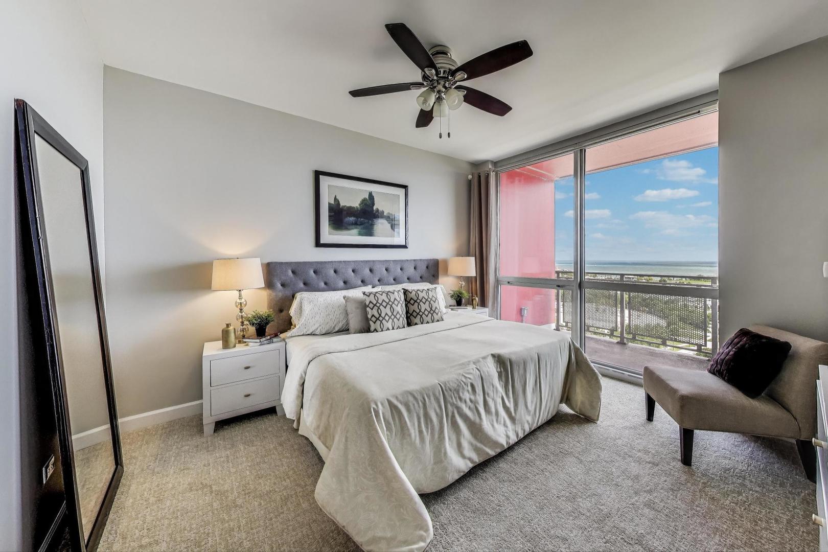 1841 S Calumet Avenue Unit: 2105