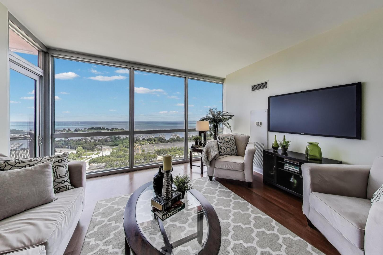 1841 S Calumet Avenue Unit: 2105