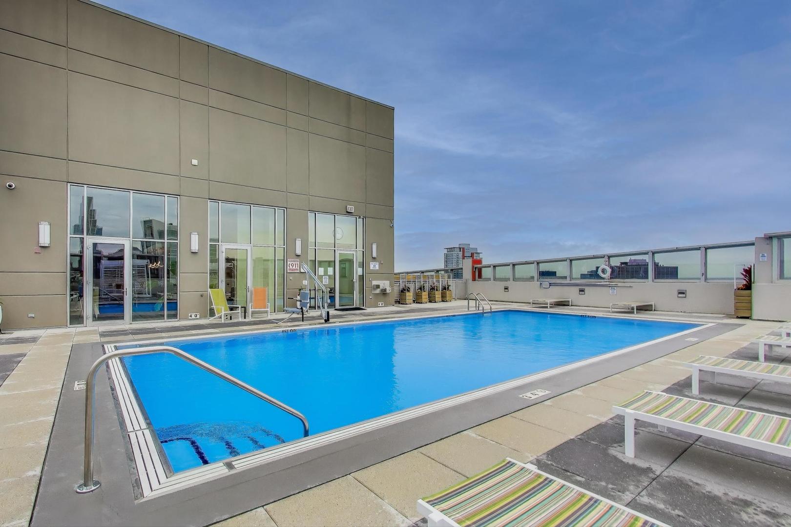 1841 S Calumet Avenue Unit: 2105