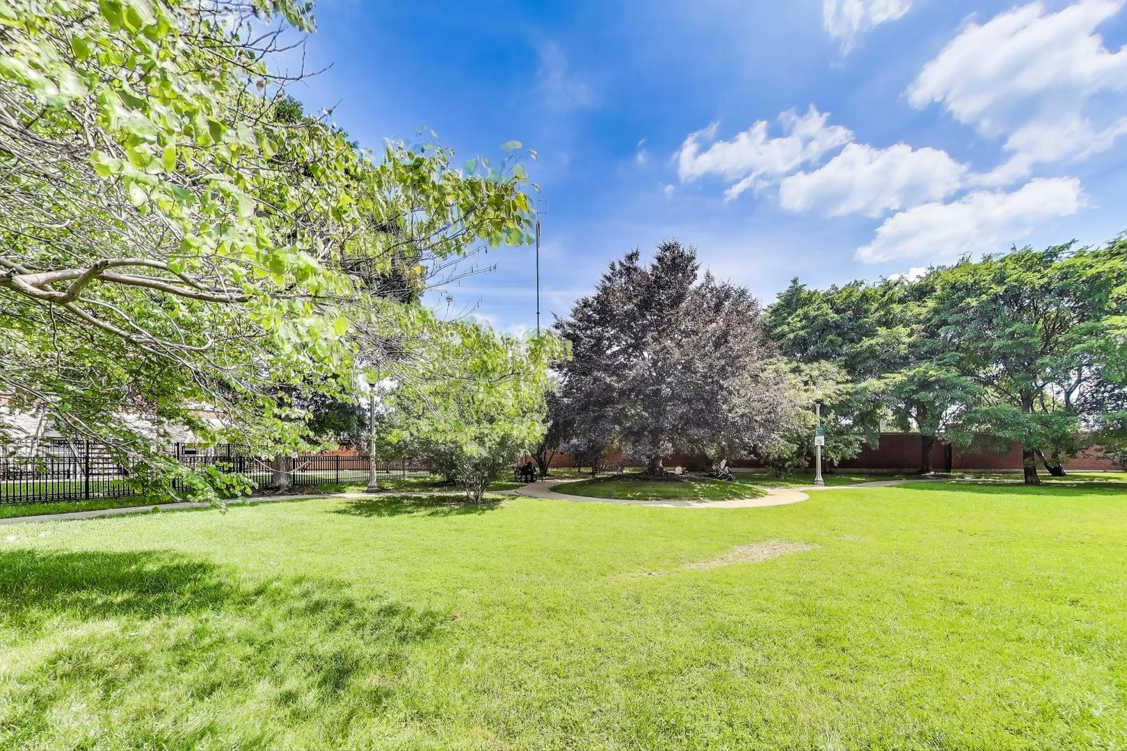 1841 S Calumet Avenue Unit: 2105