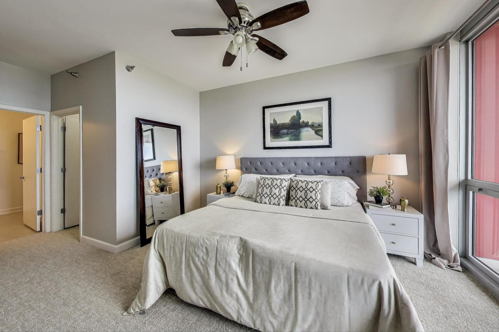 1841 S Calumet Avenue Unit: 2105