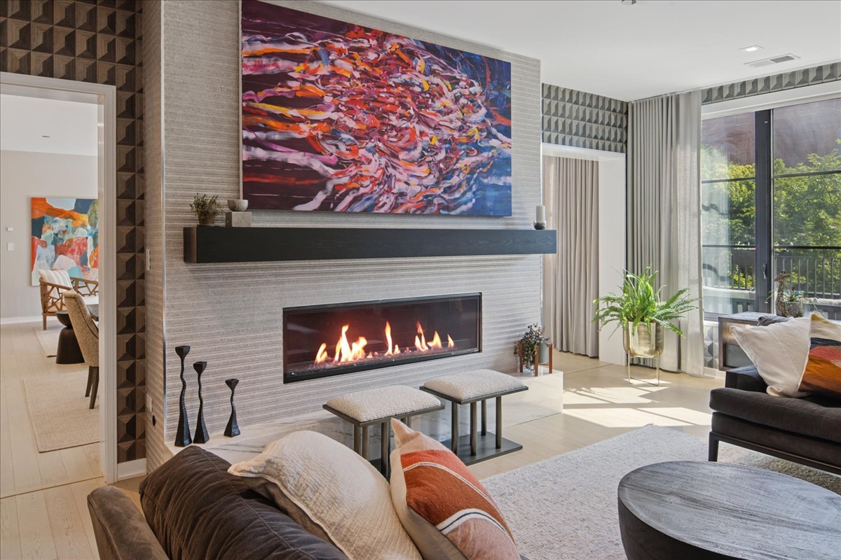 1400 W Monroe Street Unit: 2A