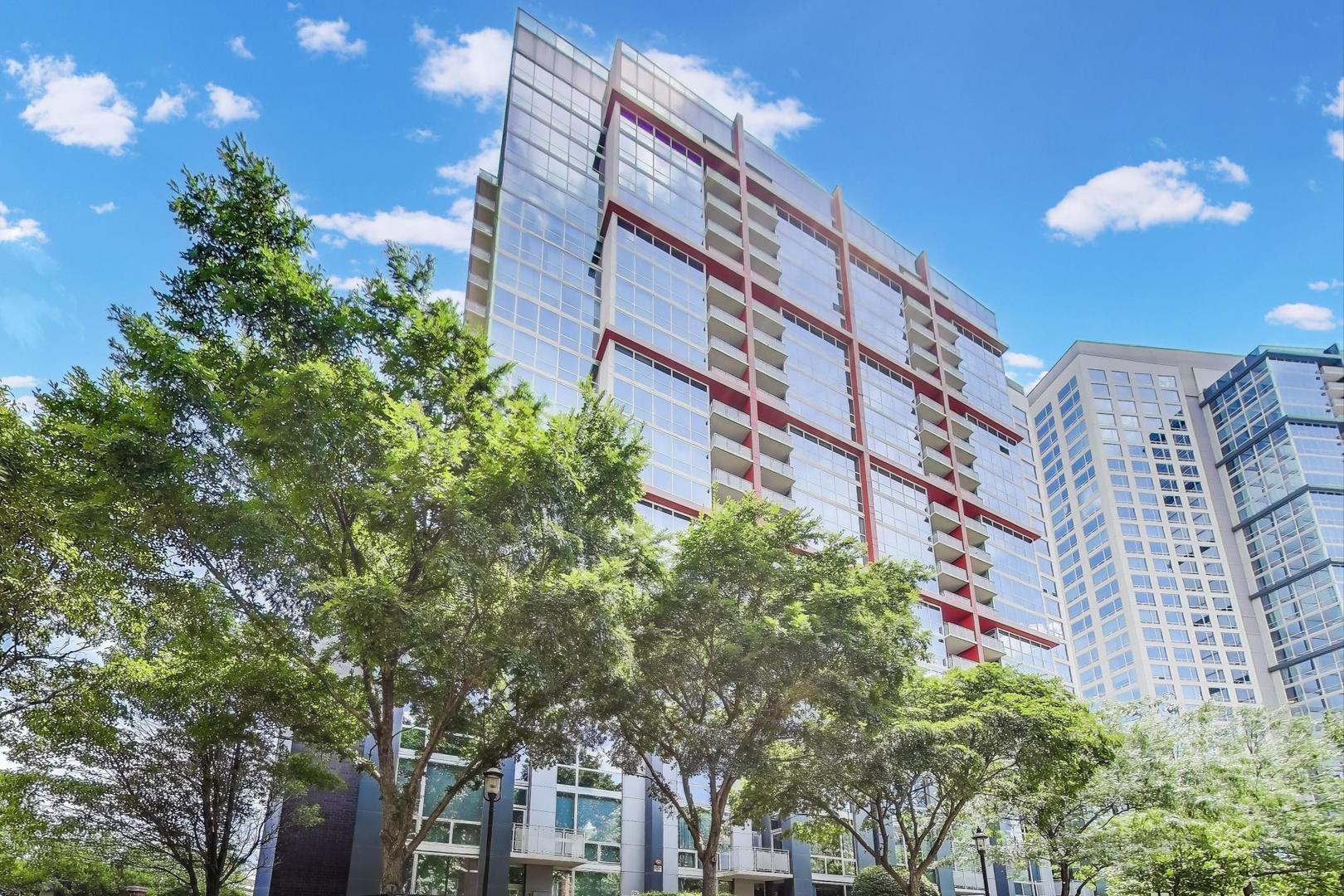1841 S Calumet Avenue Unit: 2105