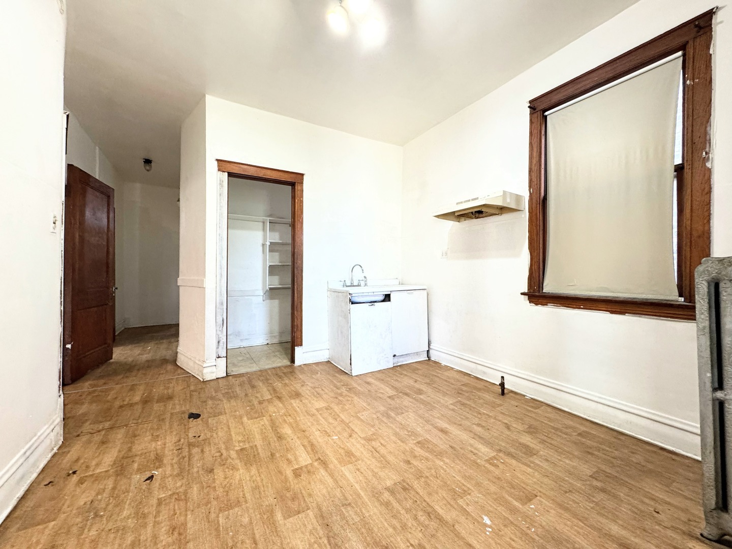 3908 W Gladys Avenue