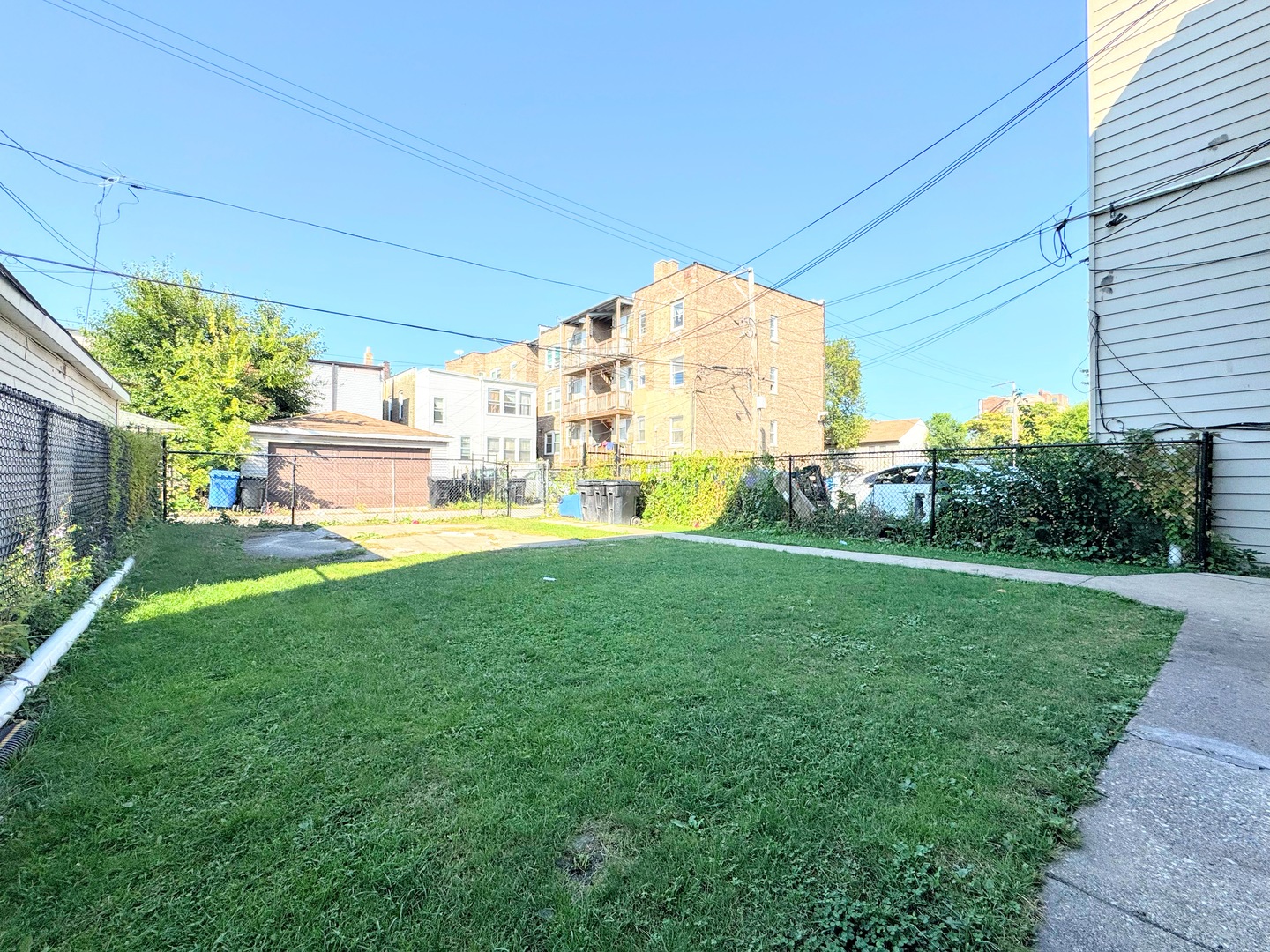 3908 W Gladys Avenue