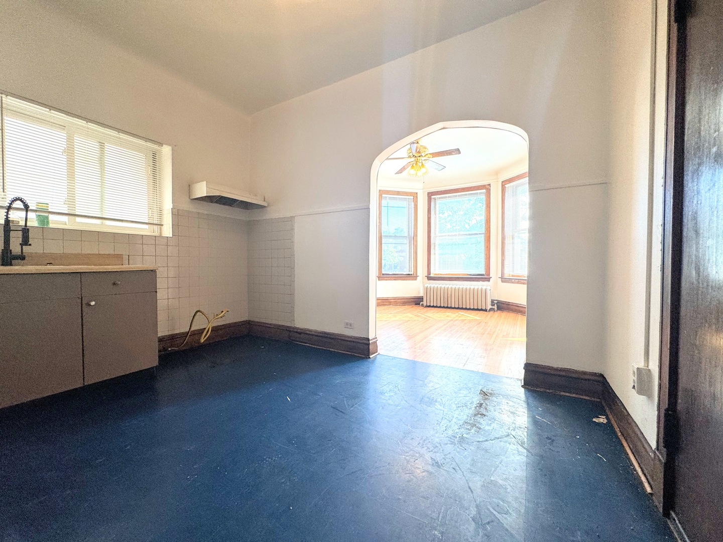 3908 W Gladys Avenue