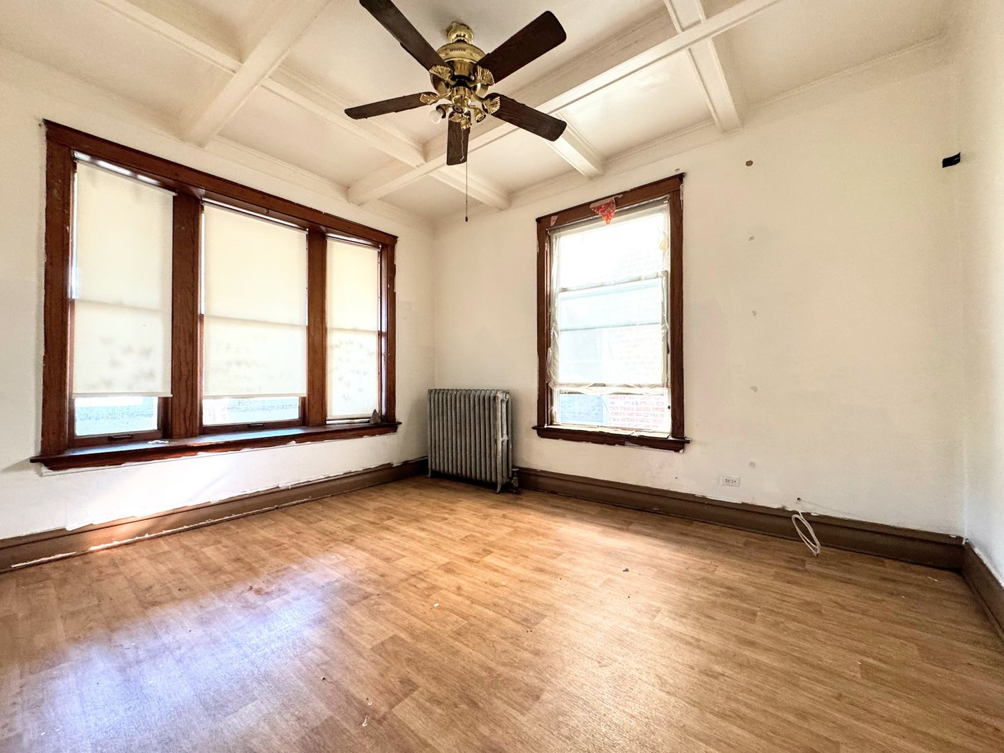 3908 W Gladys Avenue