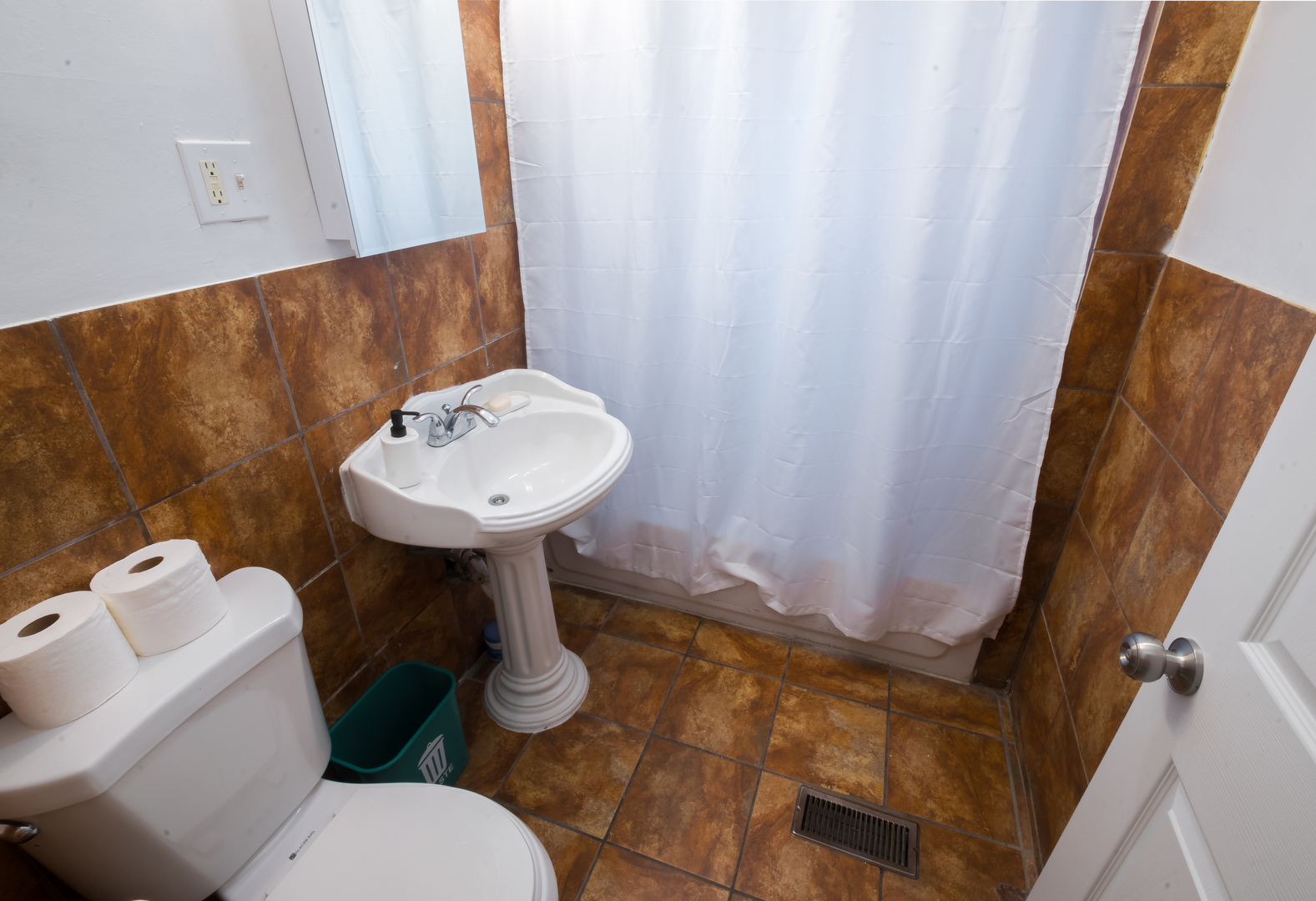 3822 W Congress Parkway