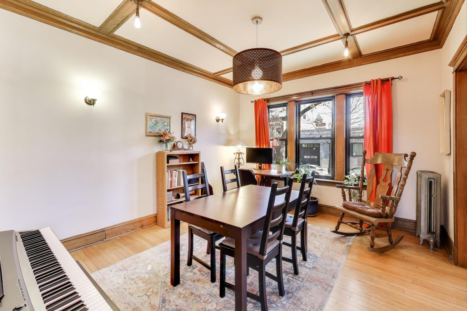 5622 N Glenwood Avenue Unit: 1