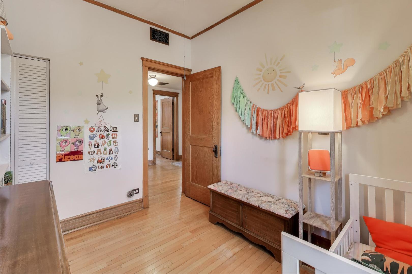5622 N Glenwood Avenue Unit: 1